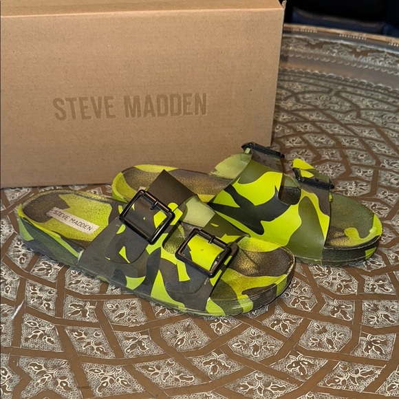 Steve Madden Evanne Neon Camouflage Slides, Size 9 - Picture 1 of 7